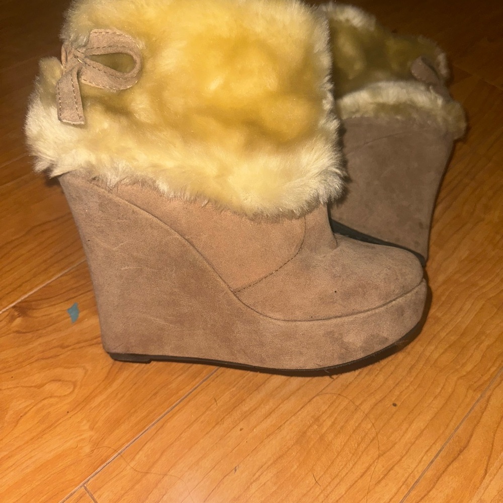 Cozy Tan Wedge Boots with Faux Fur Trim